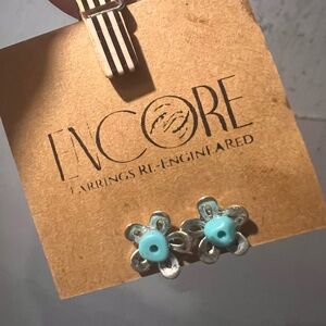 Encore Silver and Turquoise Flower Earrings